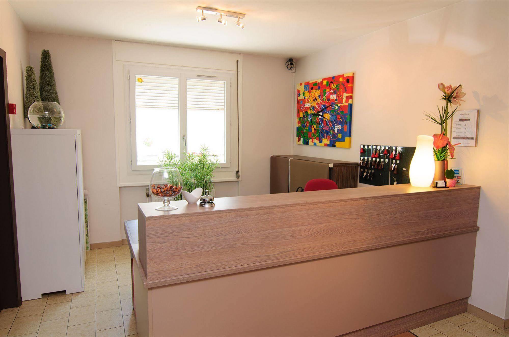 The Originals City, Hotel Dau Ly, Lyon Est Bron Exteriér fotografie